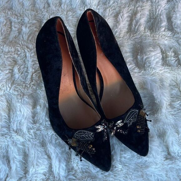 Qupid Black Velvet Closed-Toe Pump High Heels - Picture 3 of 8